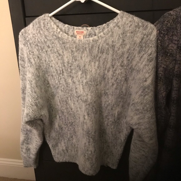 A little Bit of Everything - Picture 7 of 8